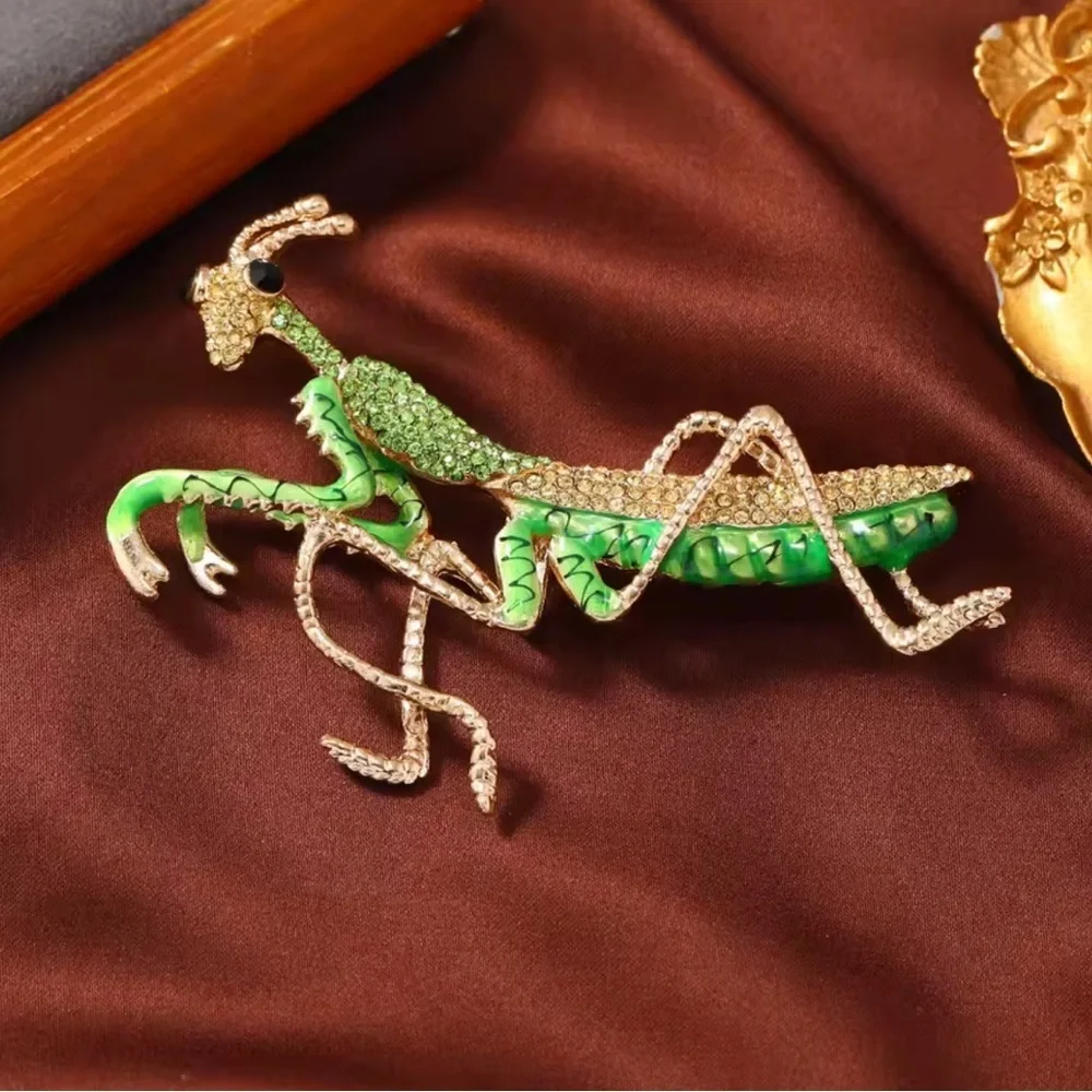 Art Nouveau Mantis Brooch – Emerald Green Enamel, Crystal Embellished Gold Pin